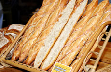 長時間オートリーズによる伝統的なフランスパン