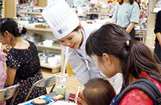 東京製菓学校「親子で楽しむ菓子教室」