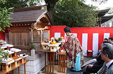 菓子祭り当日は、菓祖 新宮神社の例祭が執り行われた
