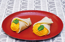 「マンゴークレープ」制作＝猪狩具美氏