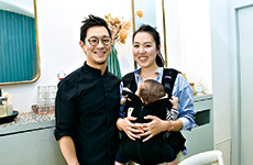 アルノー・リクブッシュ氏と佛淵鈴夏氏夫妻