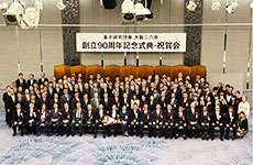 菓子研究団体 大阪二六会の創立90周年での記念撮影
